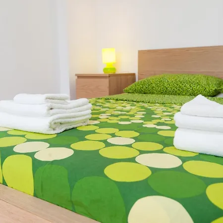 Domus 3 *